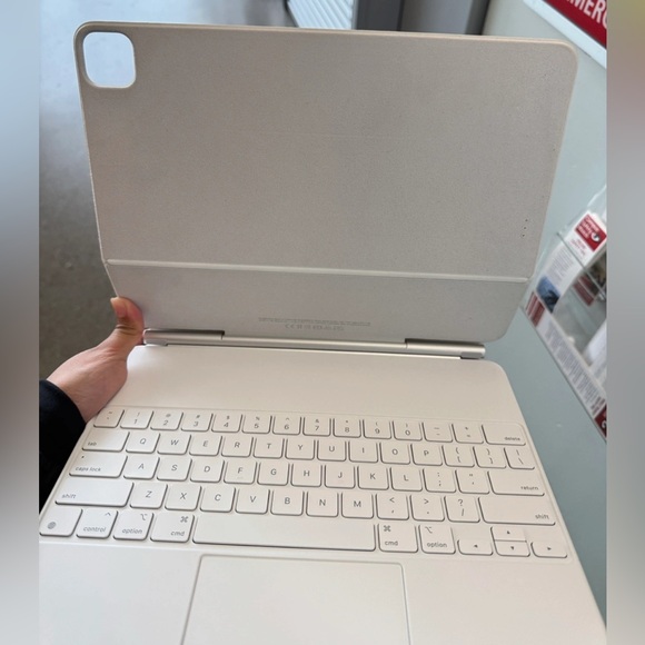 Apple Magic Keyboard - Picture 2 of 3